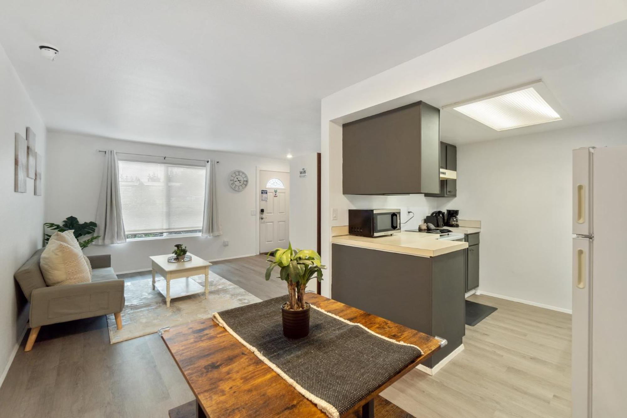 Central Bellevue Retreat Ngoại thất bức ảnh